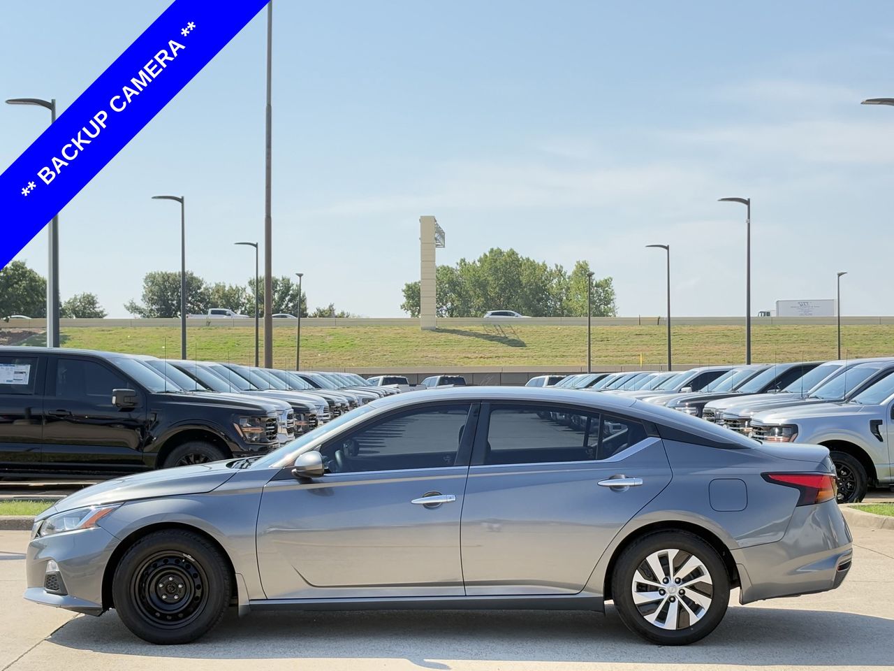 2021 Nissan Altima S photo 2