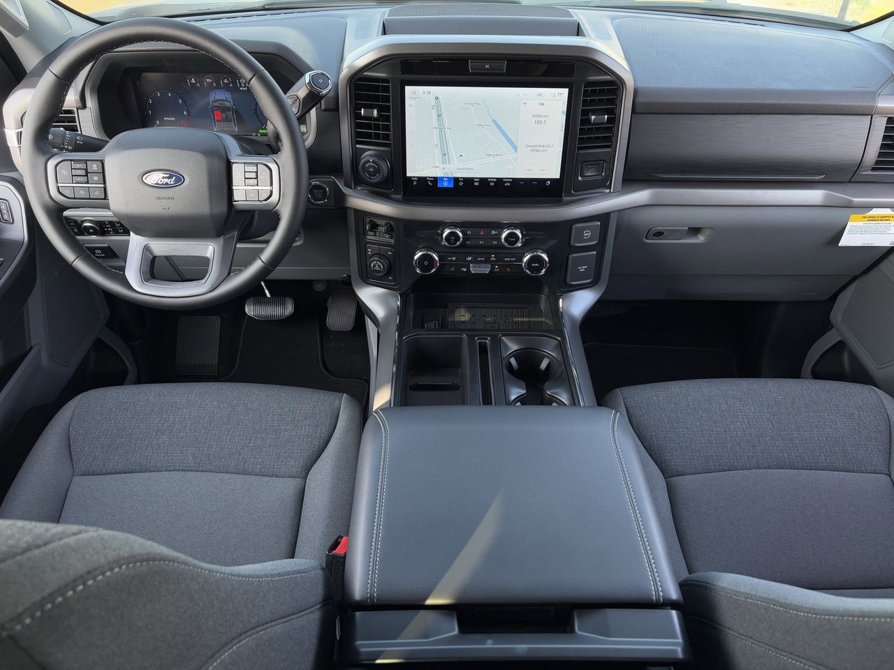 2025 Ford F-150 XLT - Photo 12