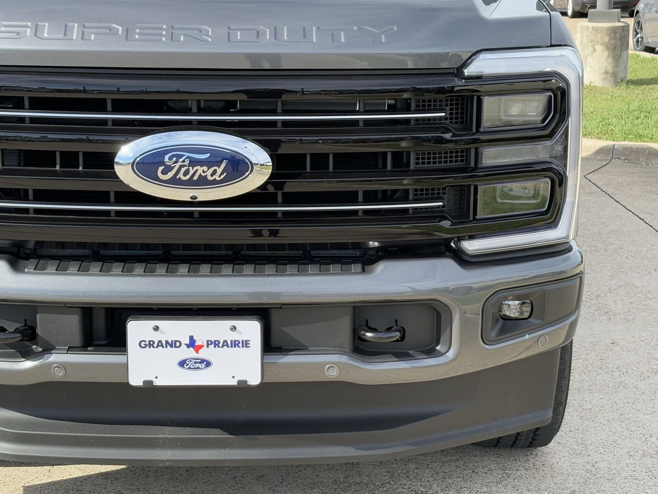 2026 Ford F-250 Super Duty Platinum - Photo 9