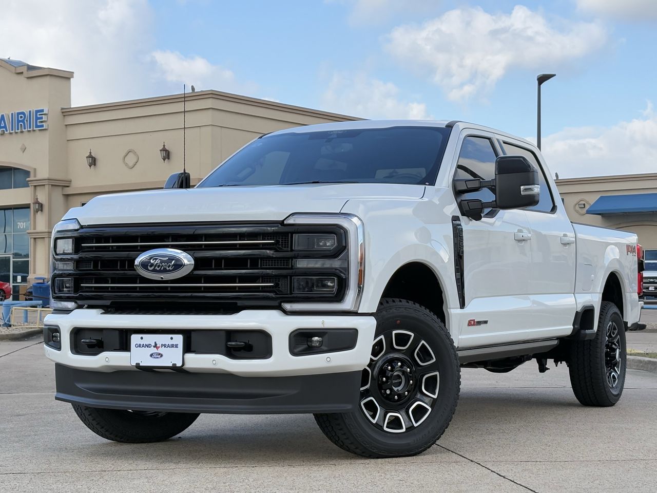 2026 Ford F-350 photo 2