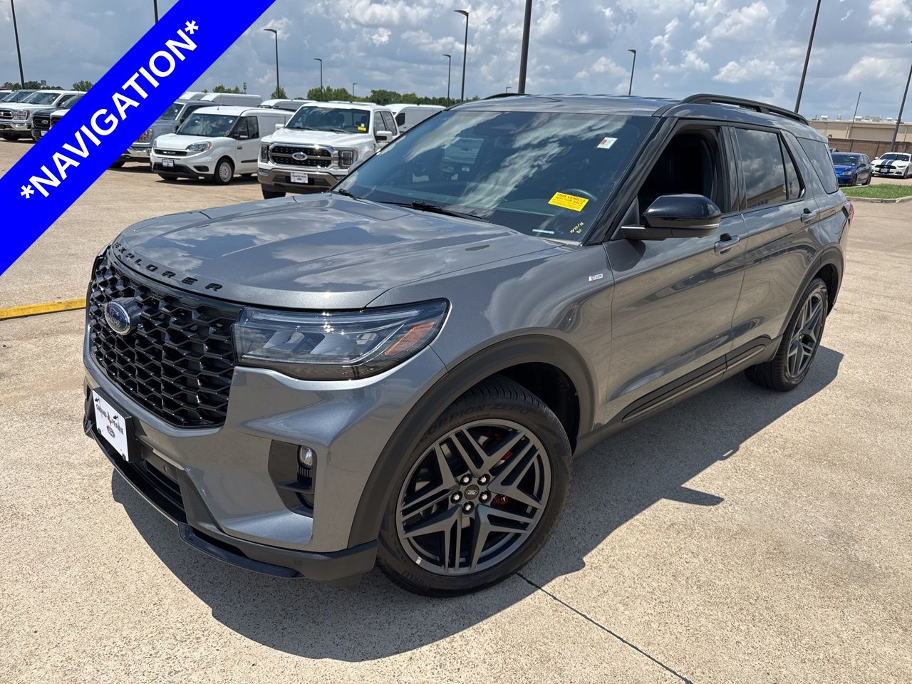 2025 Ford Explorer ST-LINE RWD (PL535)'s photo