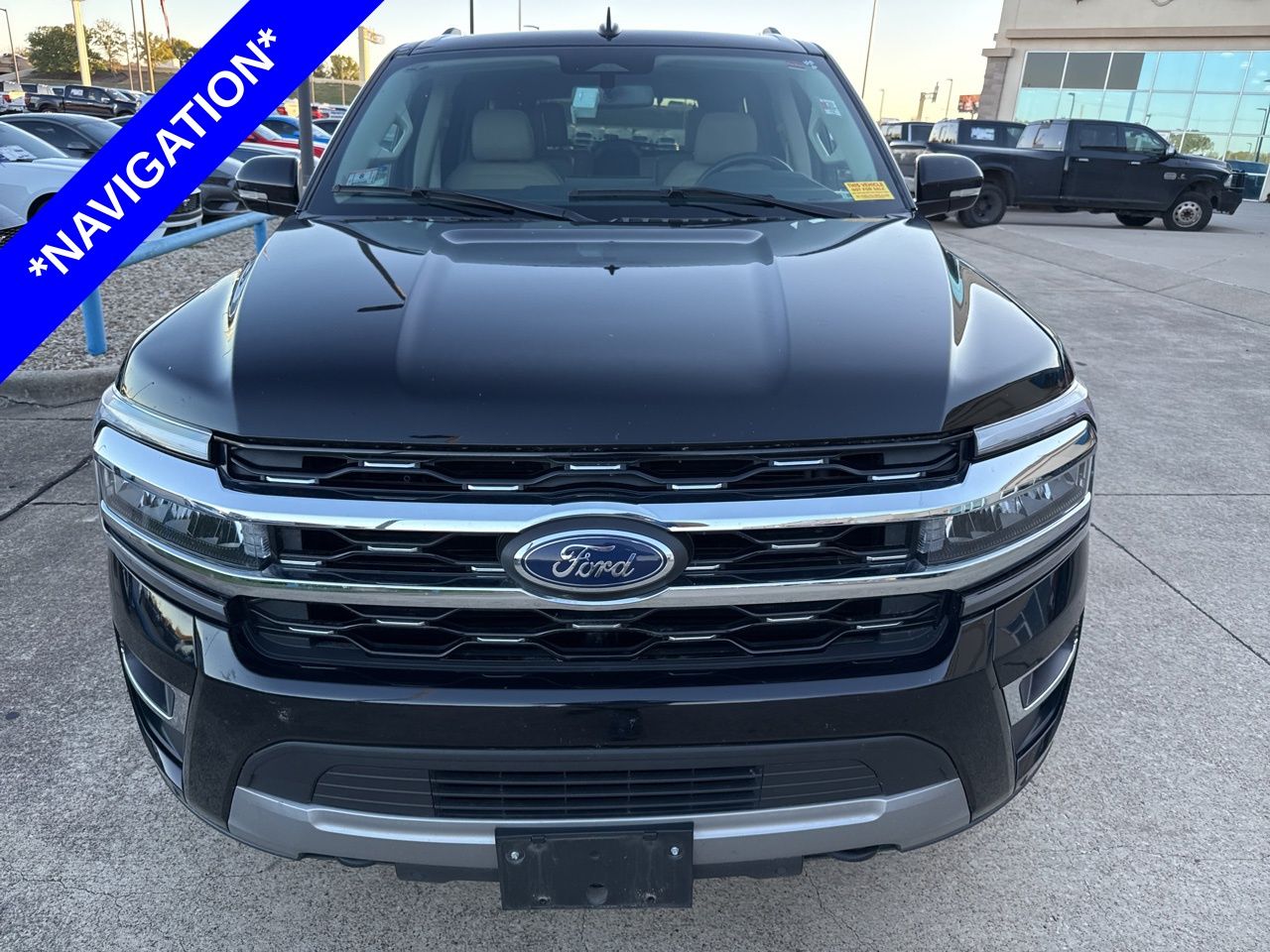 2023 Ford Expedition Limited photo 2