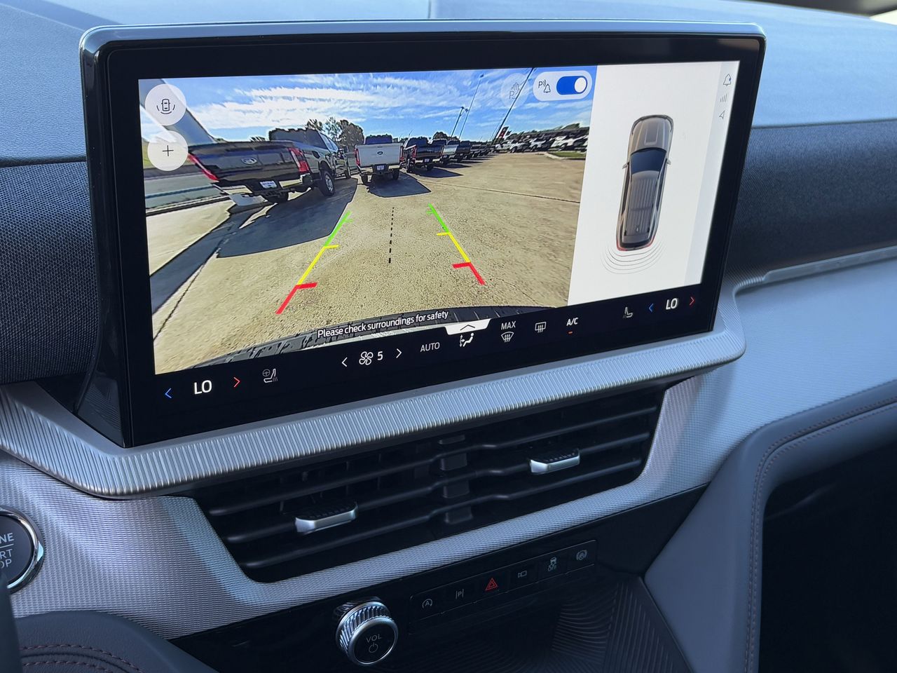 2026 Ford Explorer Active - Photo 19