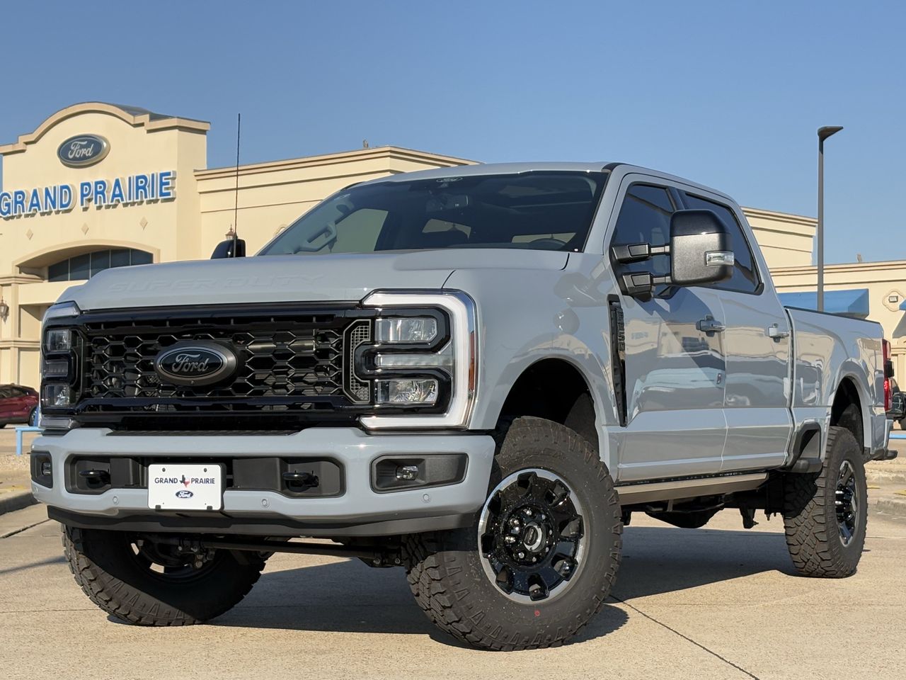 2026 Ford F-250 Lariat photo 2