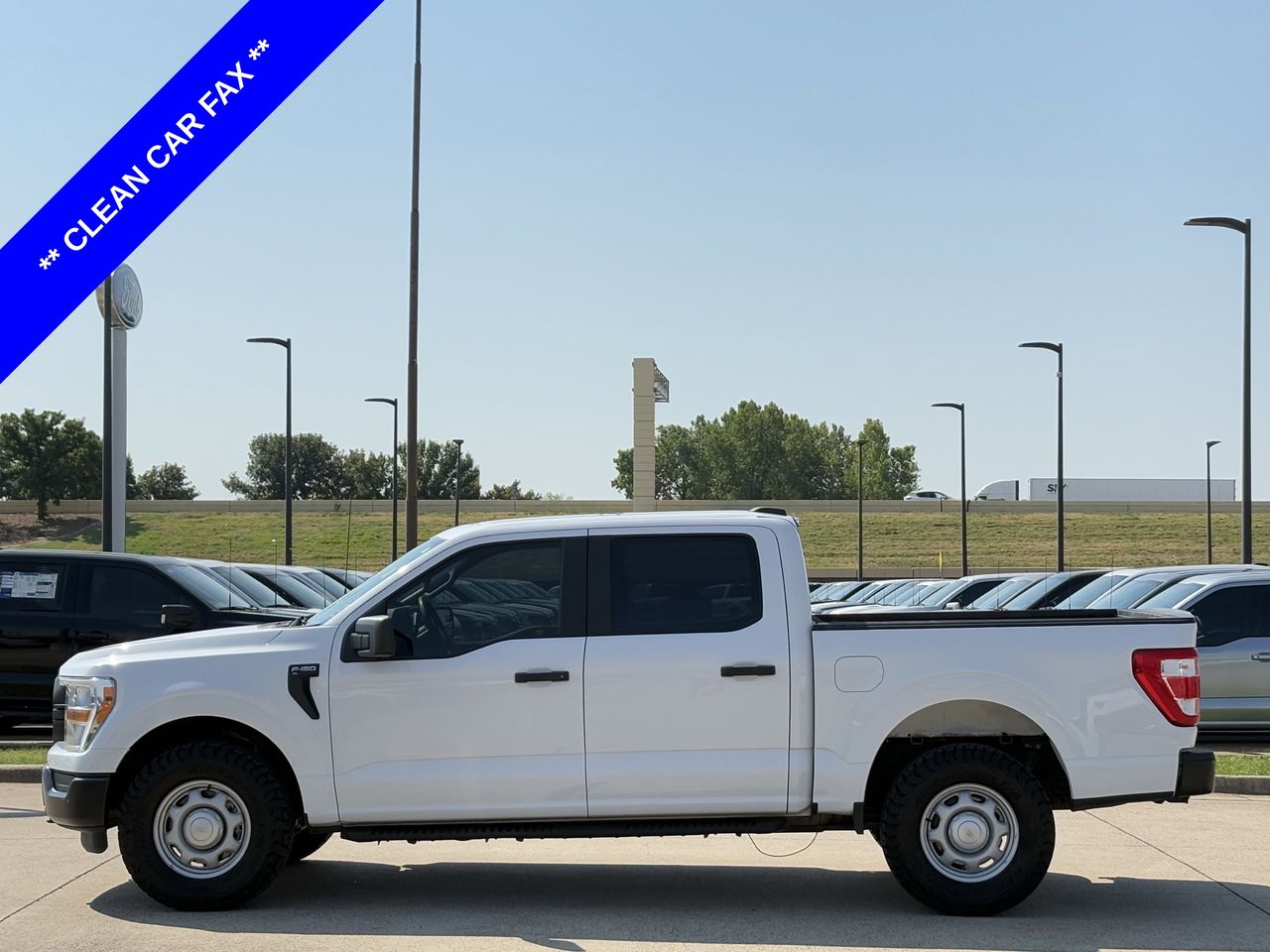 2022 Ford F-150 XL photo 2