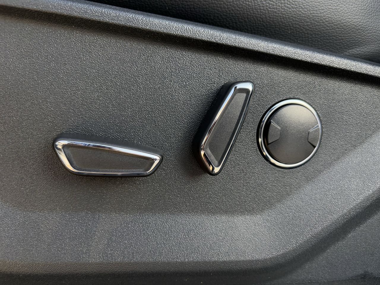 2025 Ford F-150 Lariat - Photo 29