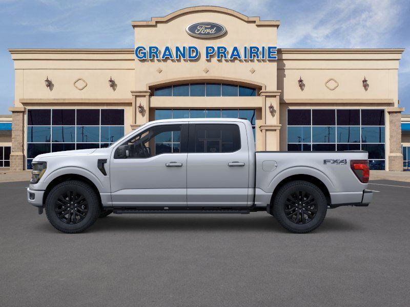 2025 Ford F-150 XLT photo 2