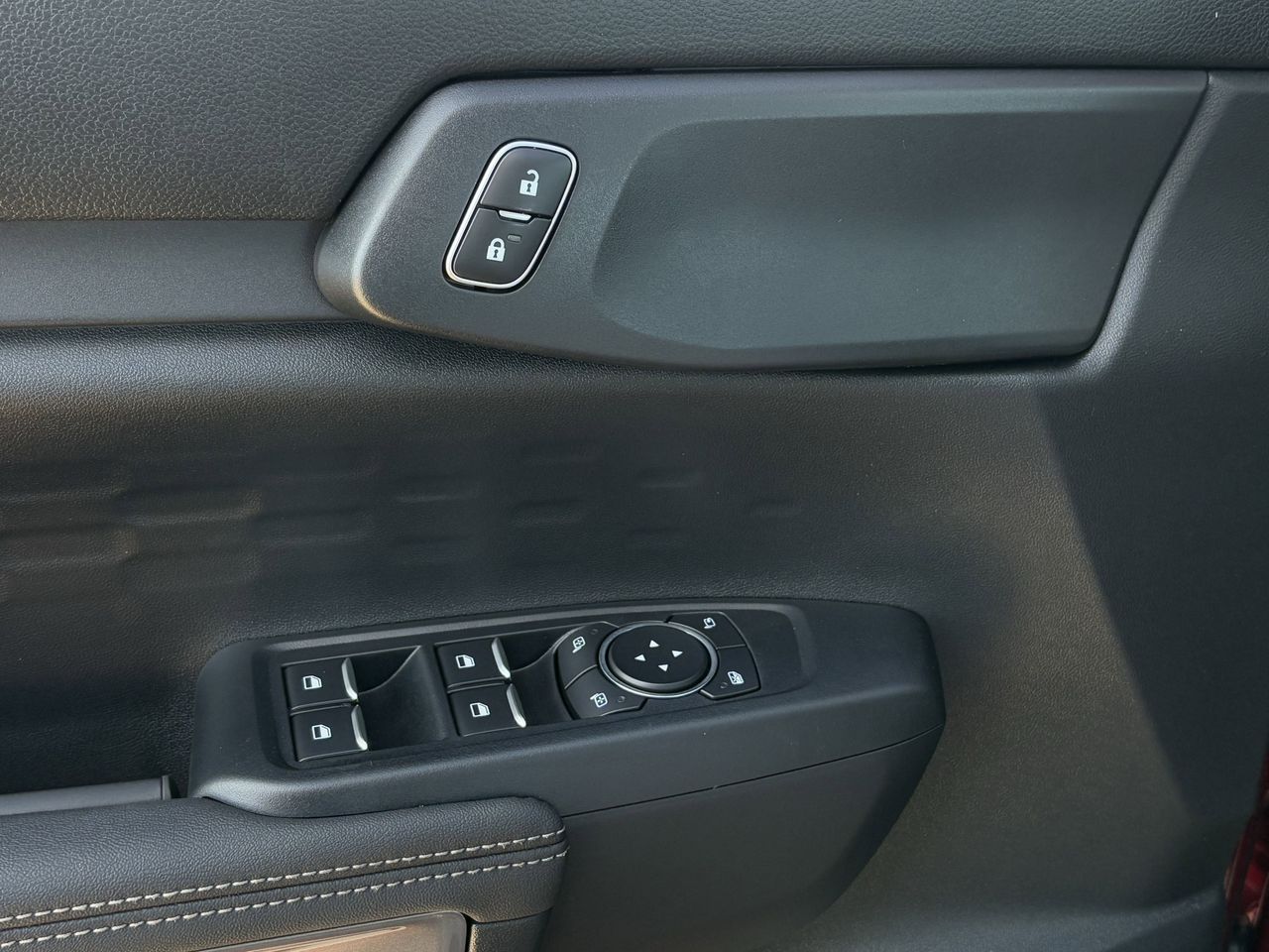 2025 Ford Ranger XLT - Photo 24