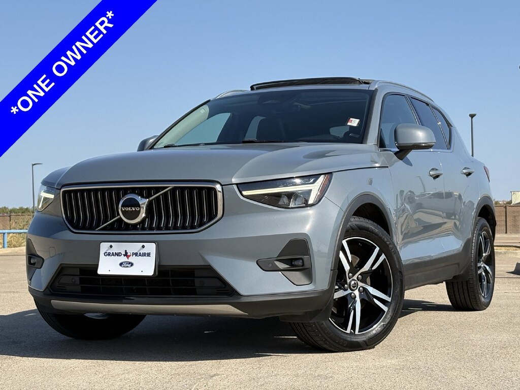 Used 2023 Volvo XC40 B5 Plus Bright Theme SUV