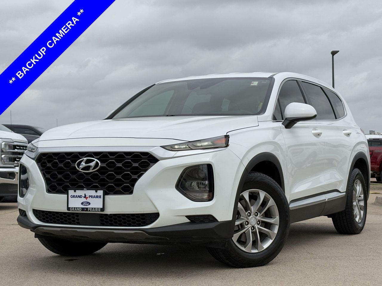 Used 2019 Hyundai Santa Fe SE with VIN 5NMS23AD7KH041458 for sale in Grand Prairie, TX