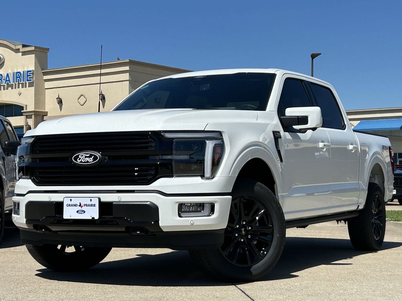 2025 Ford F-150 Platinum photo 2