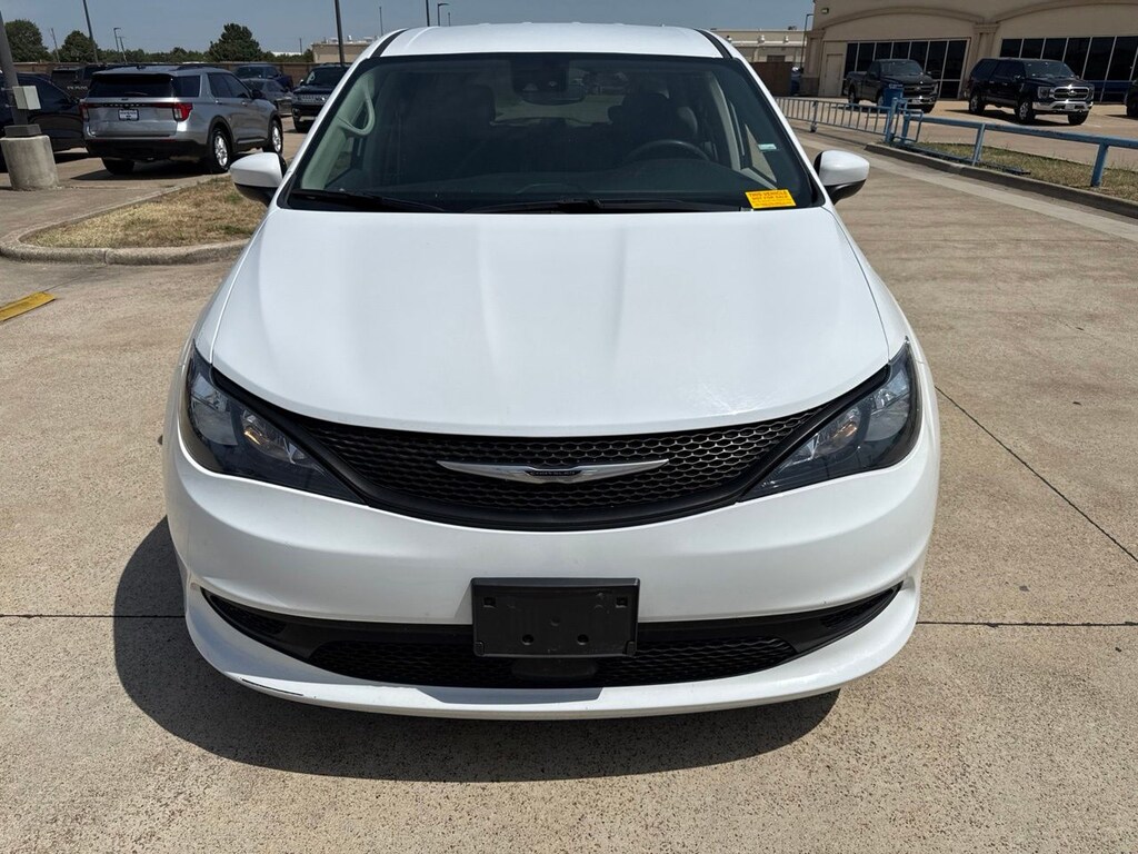 Used 2023 Chrysler