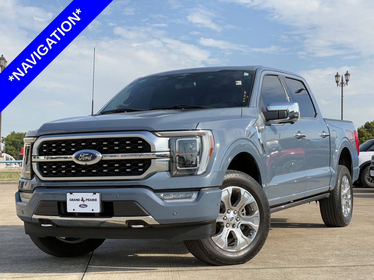 2023 Ford F-150 Platinum photo 2