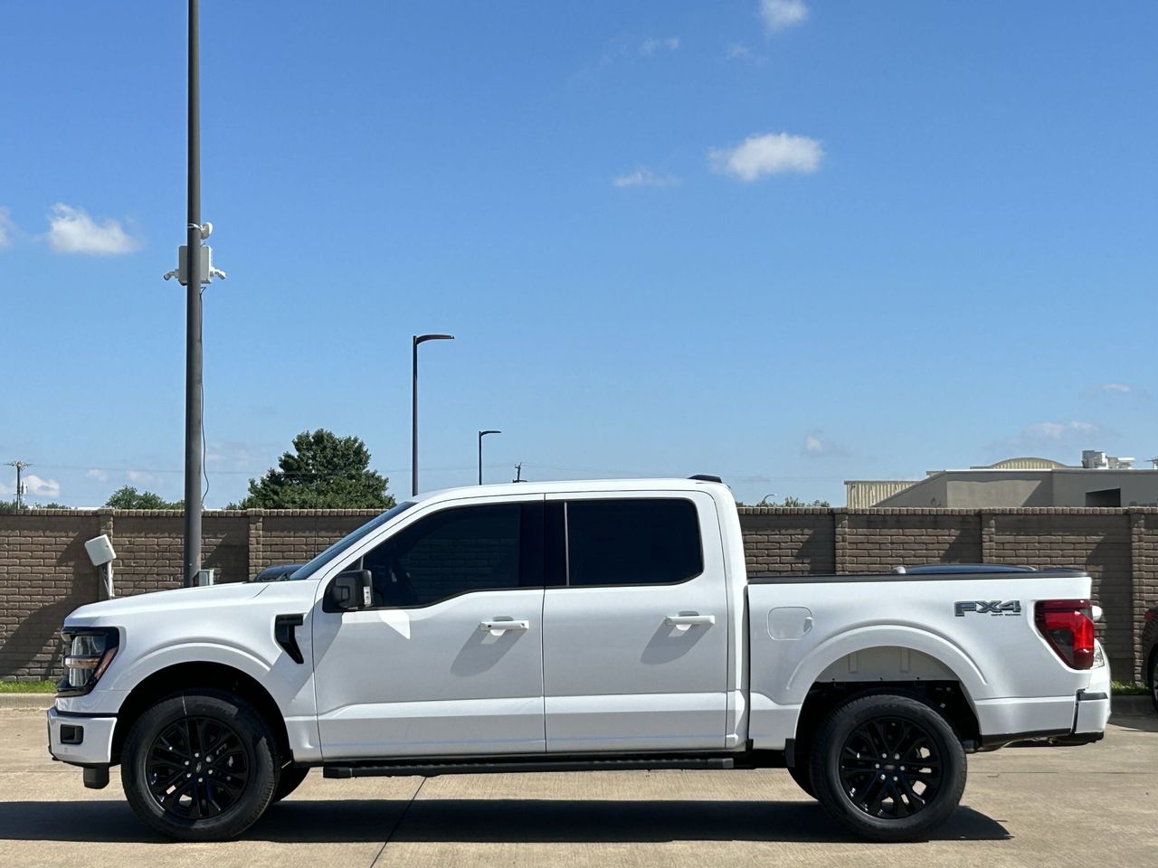 2025 Ford F-150 XLT photo 3