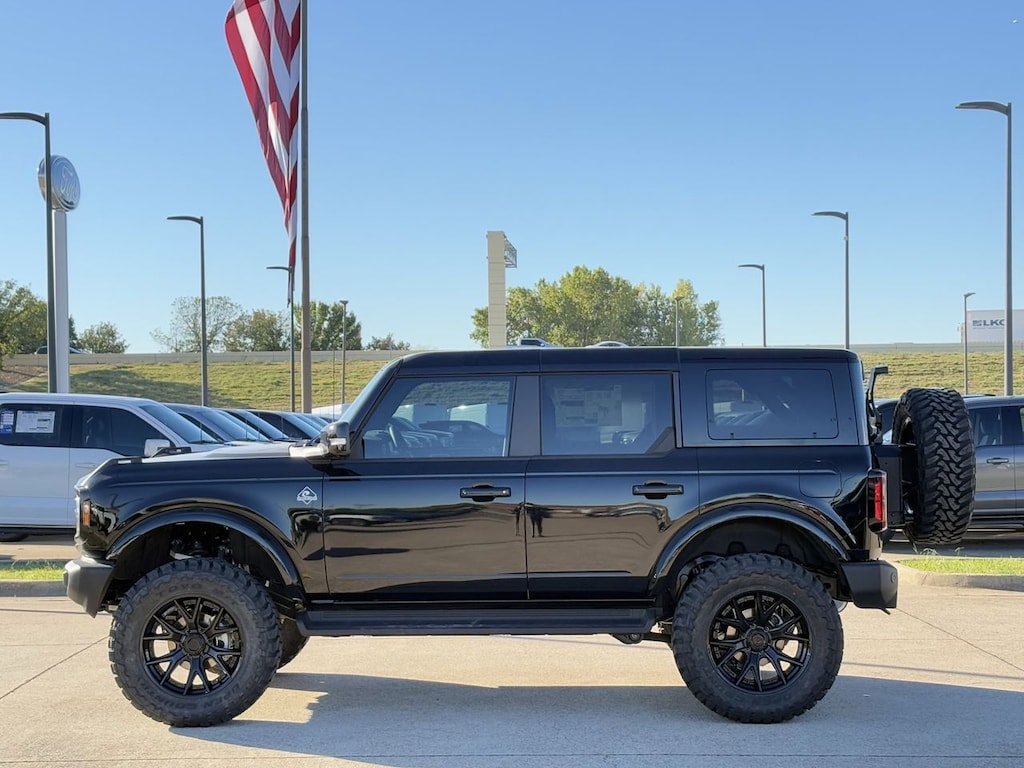 New 2025 Ford Bronco Outer Banks SUV