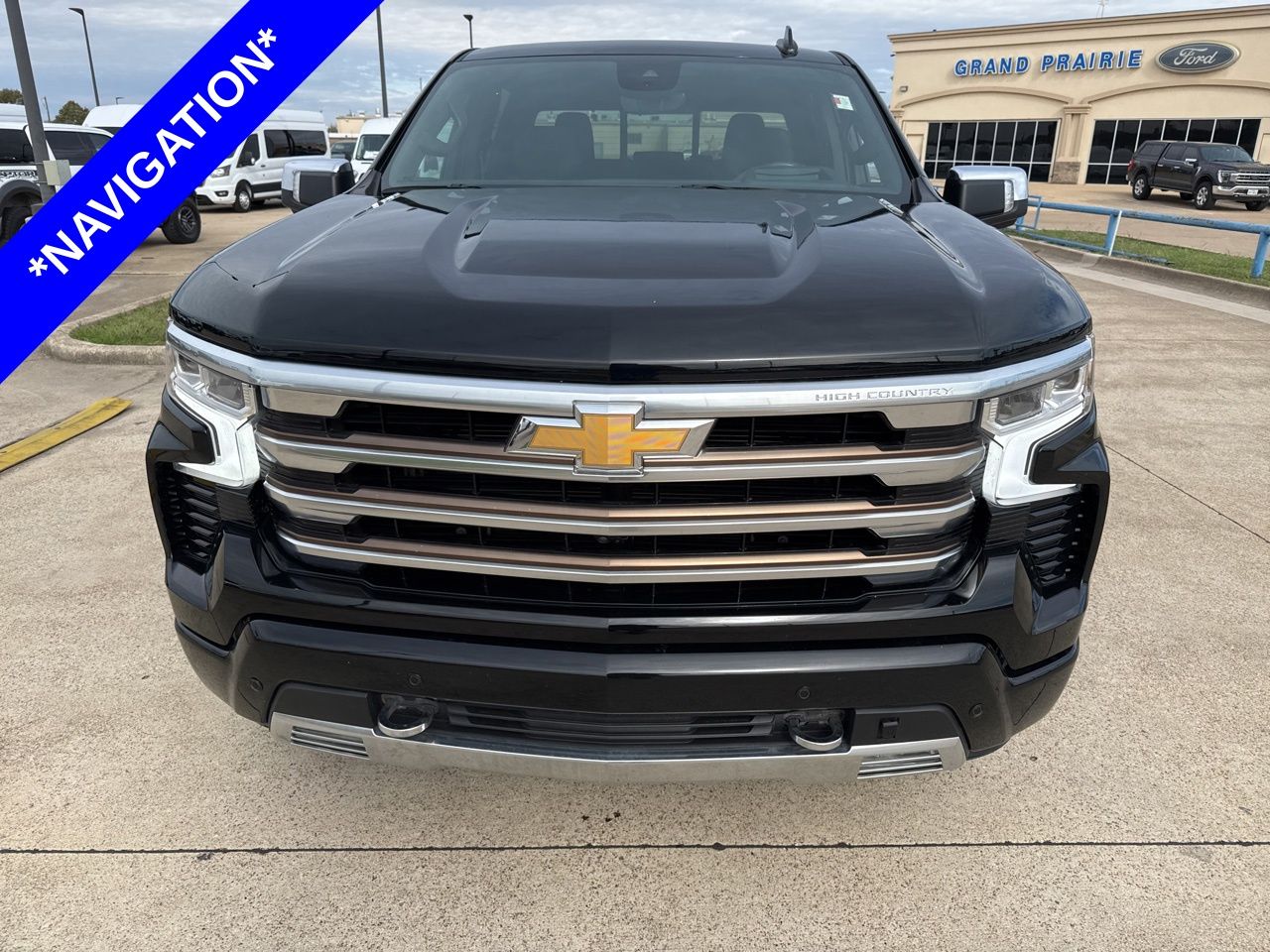 2022 Chevrolet Silverado 1500 High Country photo 2