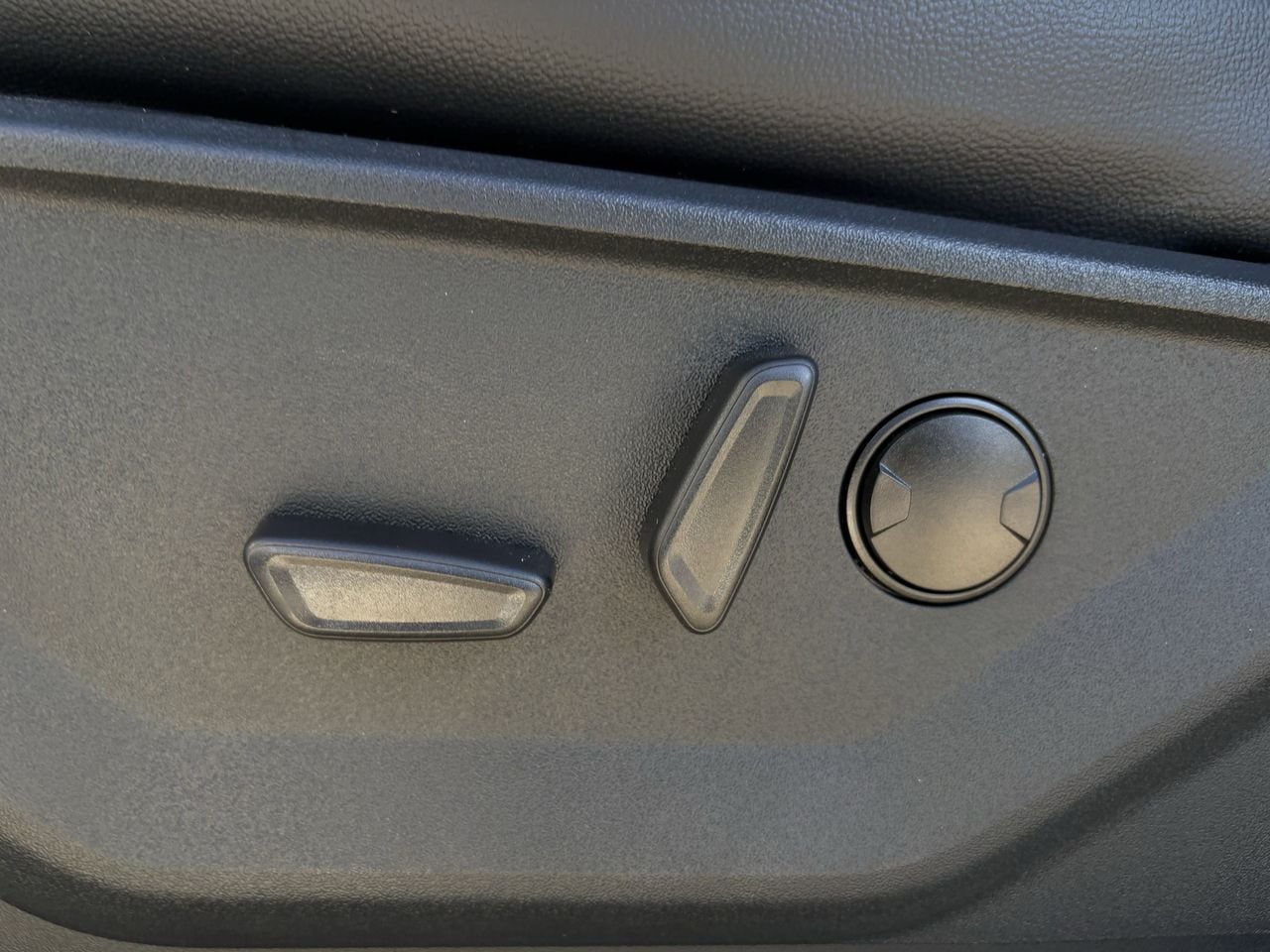2025 Ford F-150 Lariat - Photo 27