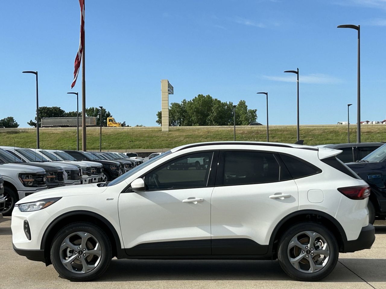 2025 Ford Escape ST-Line Select photo 3