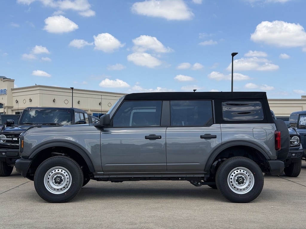 New 2026 Ford Bronco Base SUV