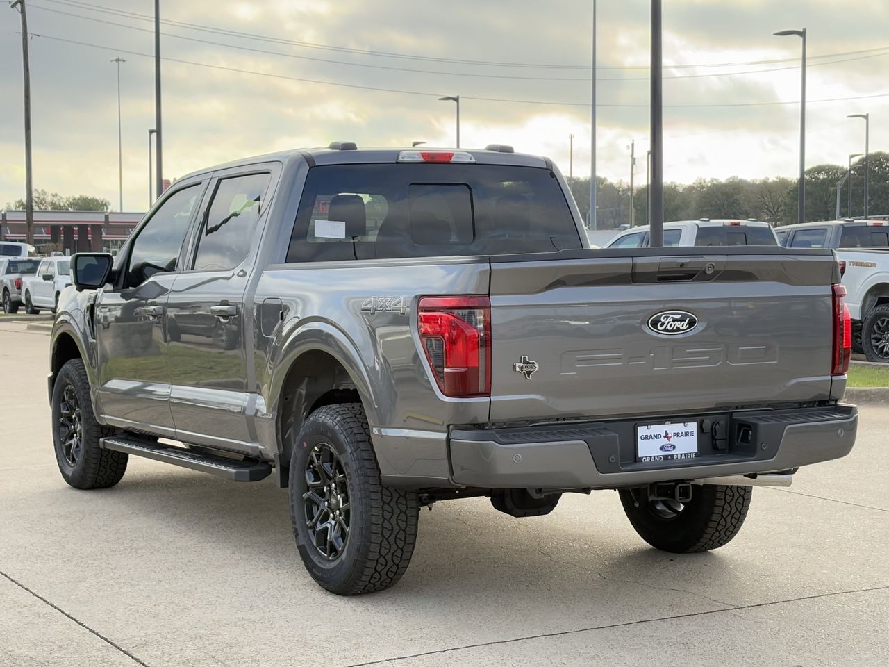 2025 Ford F-150 XLT photo 3