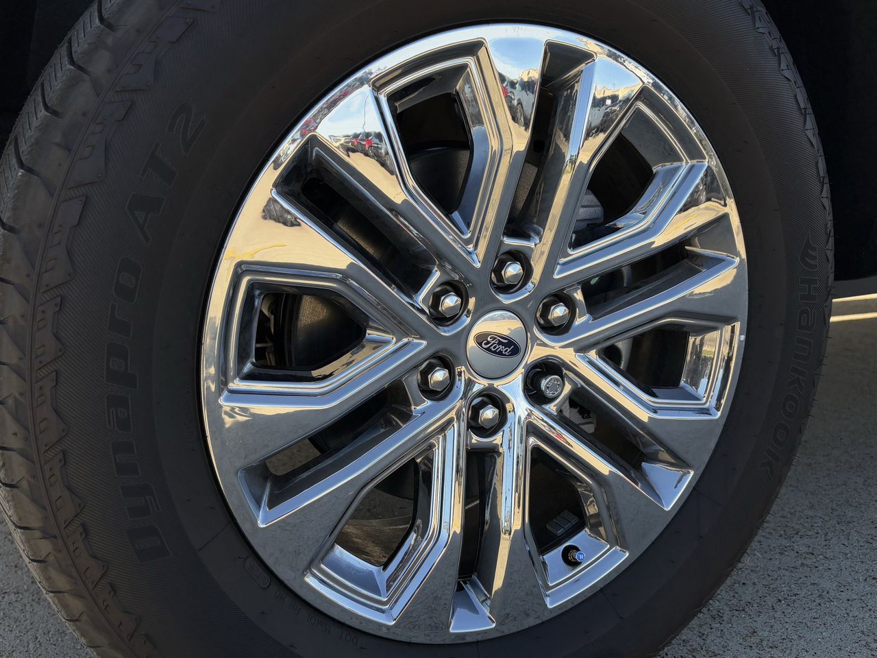 2025 Ford F-150 Lariat - Photo 10