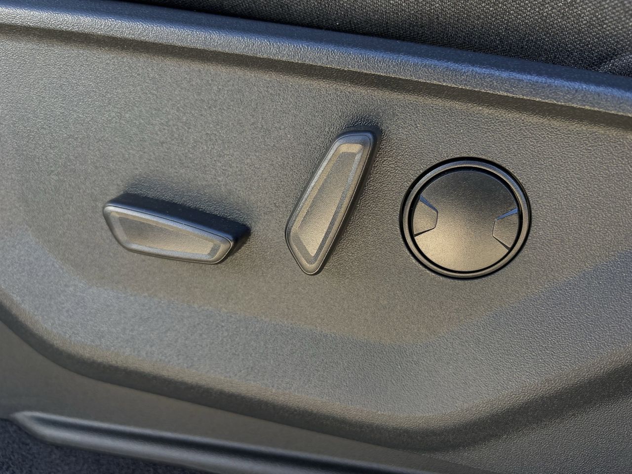 2025 Ford F-150 XLT - Photo 27