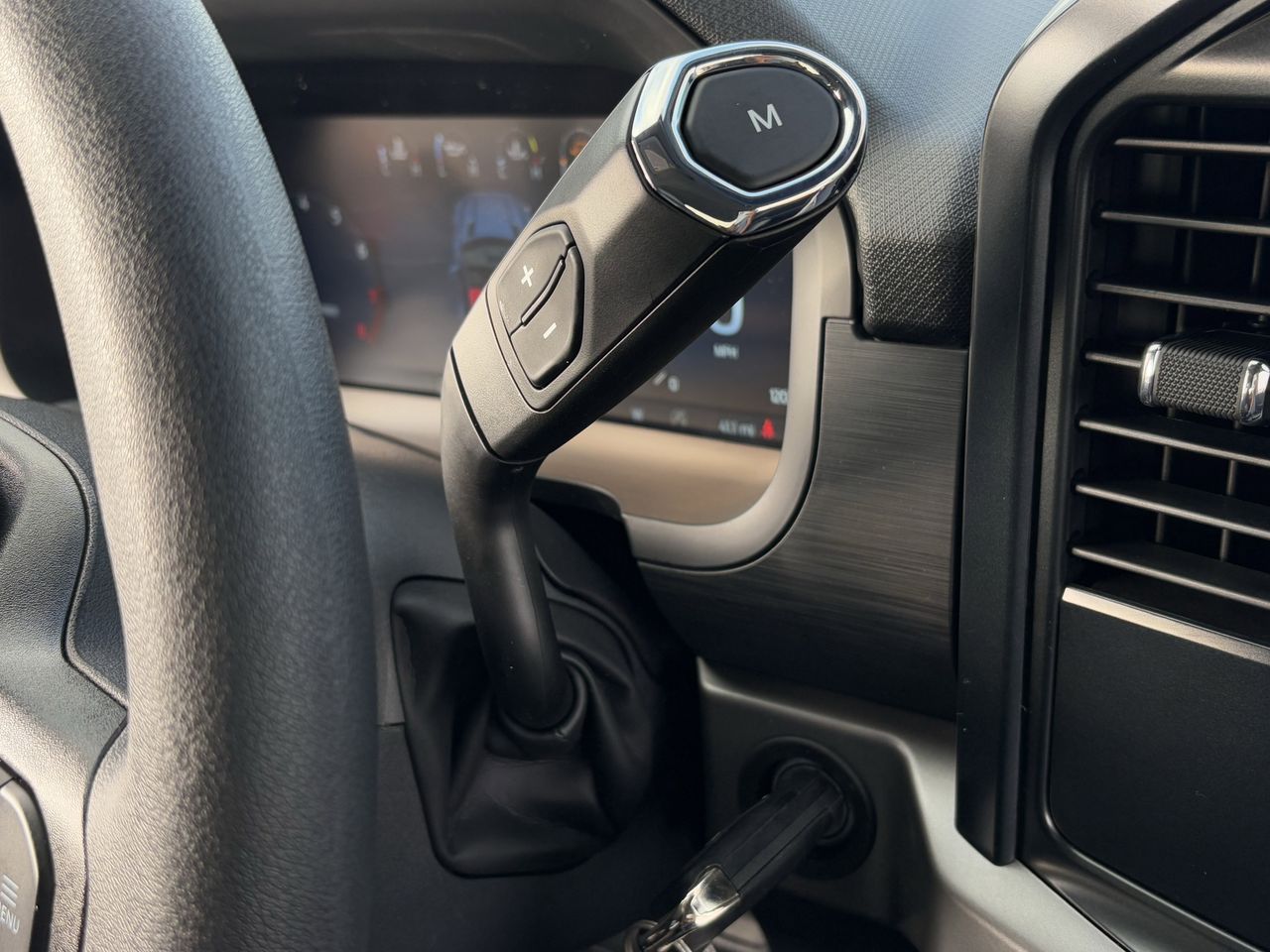 2025 Ford F-150 XL - Photo 17