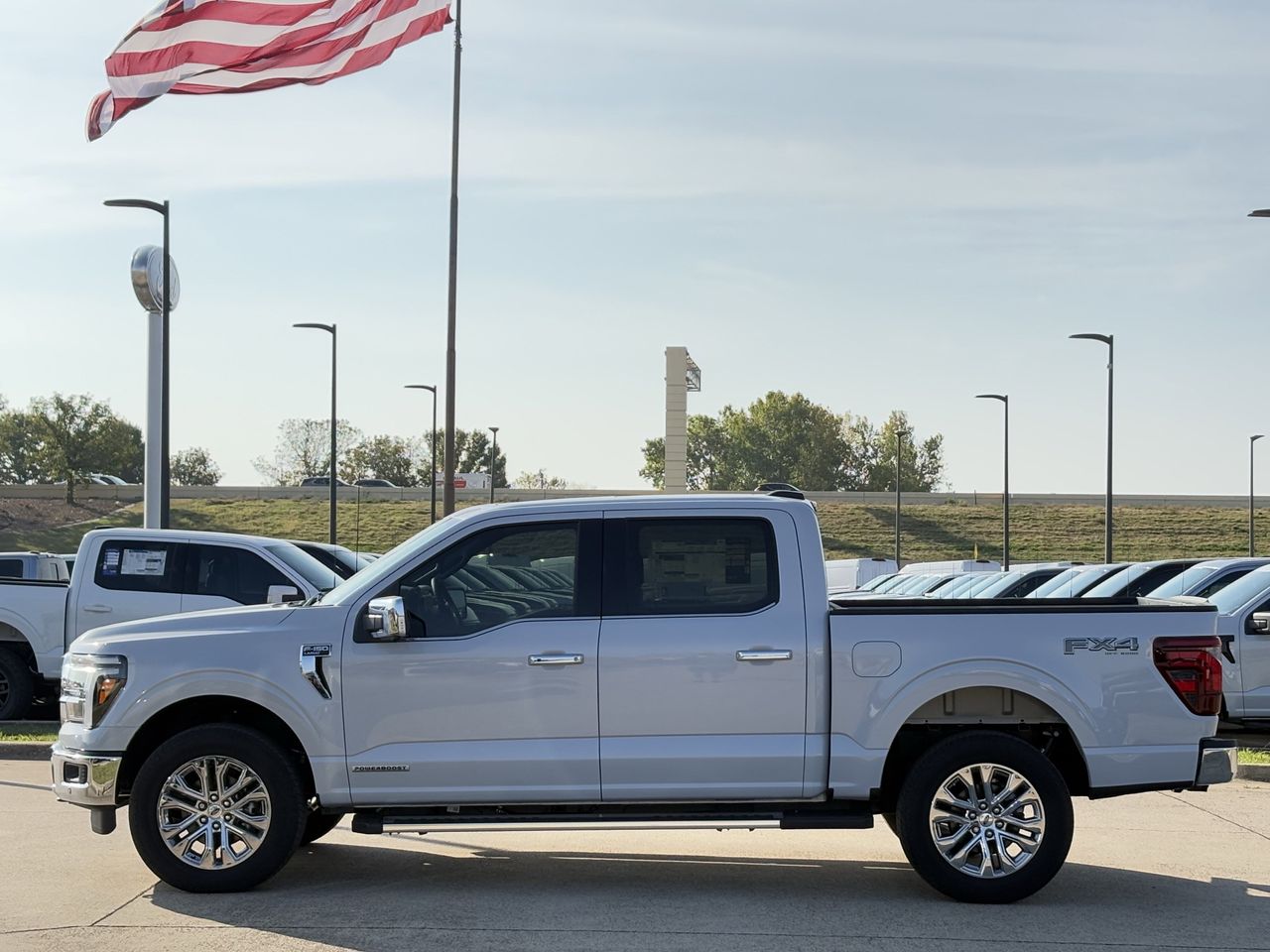2025 Ford F-150 Lariat photo 2