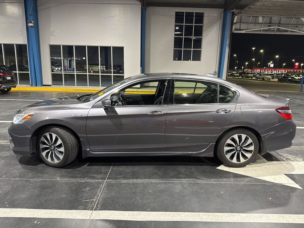Used 2017 Honda Accord Hybrid Touring Sedan
