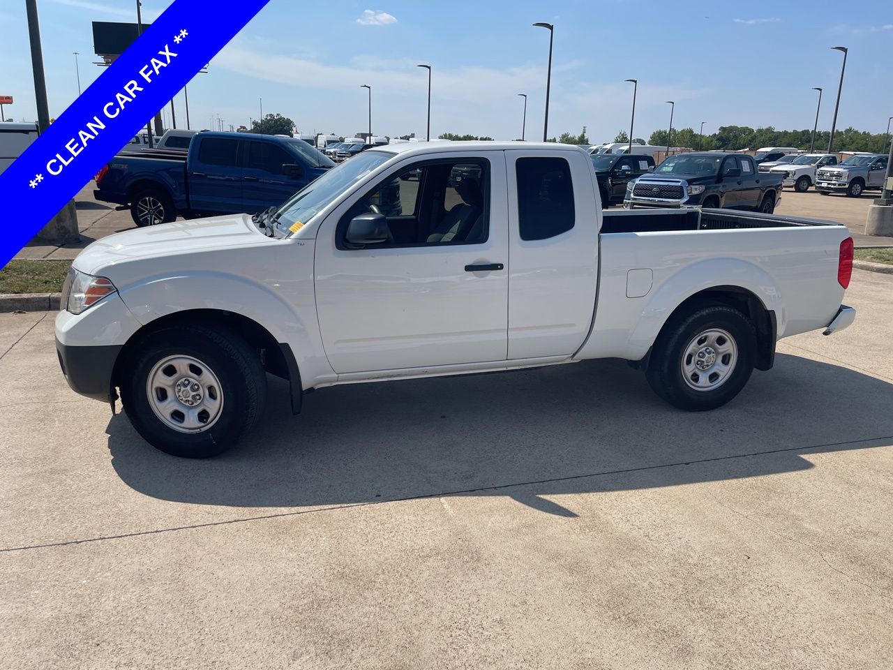 2021 Nissan Frontier S photo 2