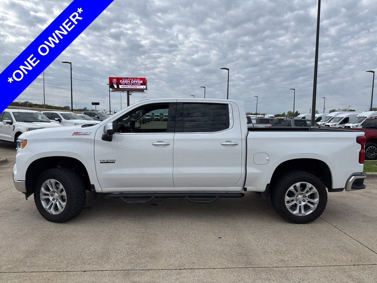 2022 Chevrolet Silverado 1500 LTZ photo 2