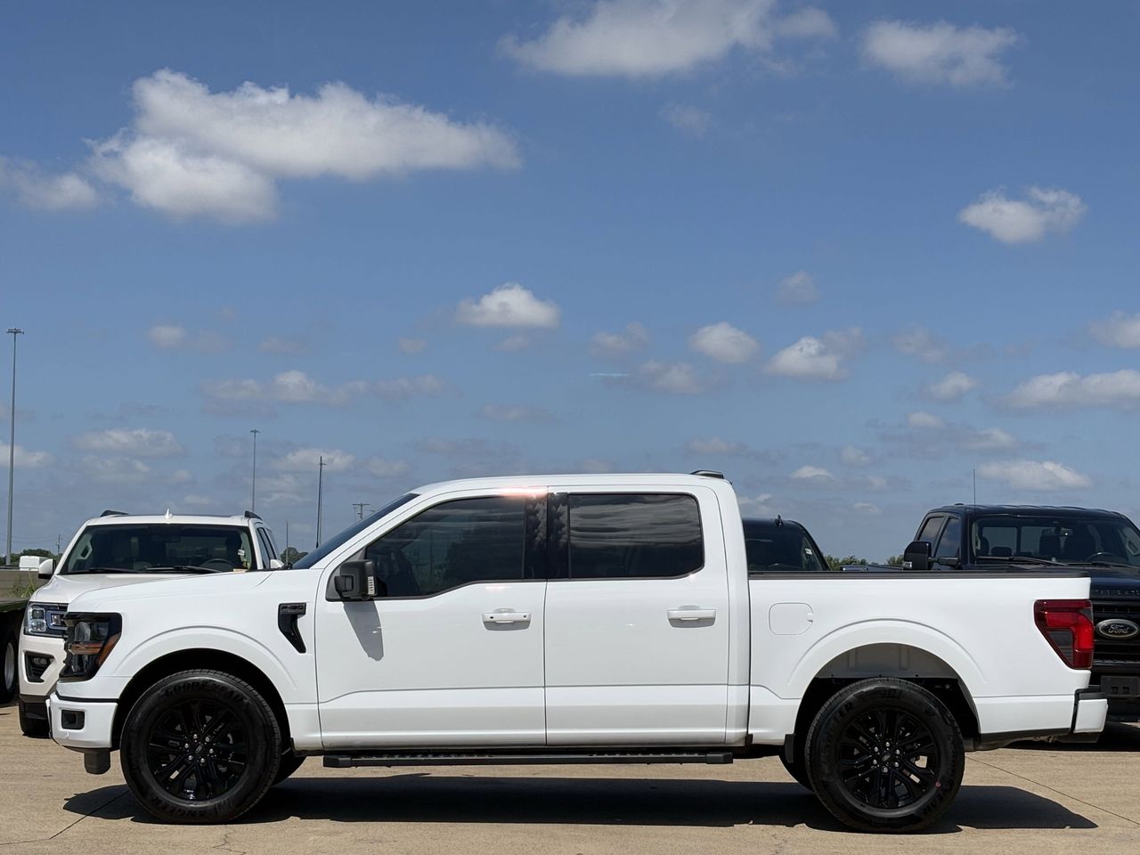 2025 Ford F-150 XLT photo 3