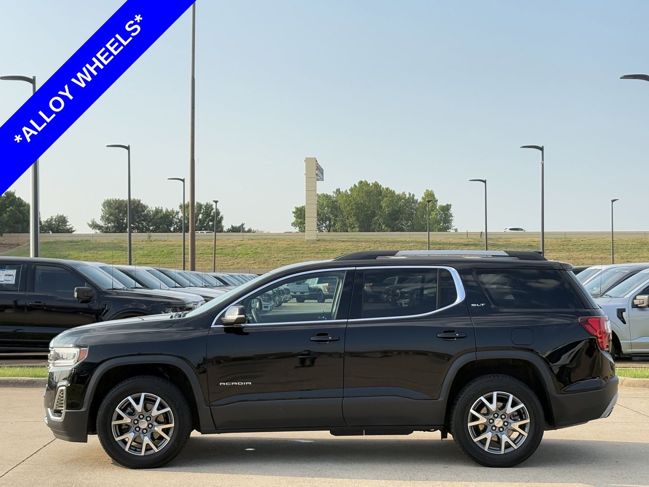 2023 Gmc Acadia SLT photo 3
