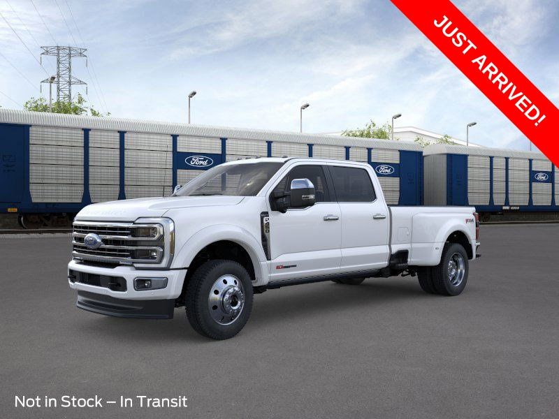 2026 Ford F-450 Super Duty Platinum's photo