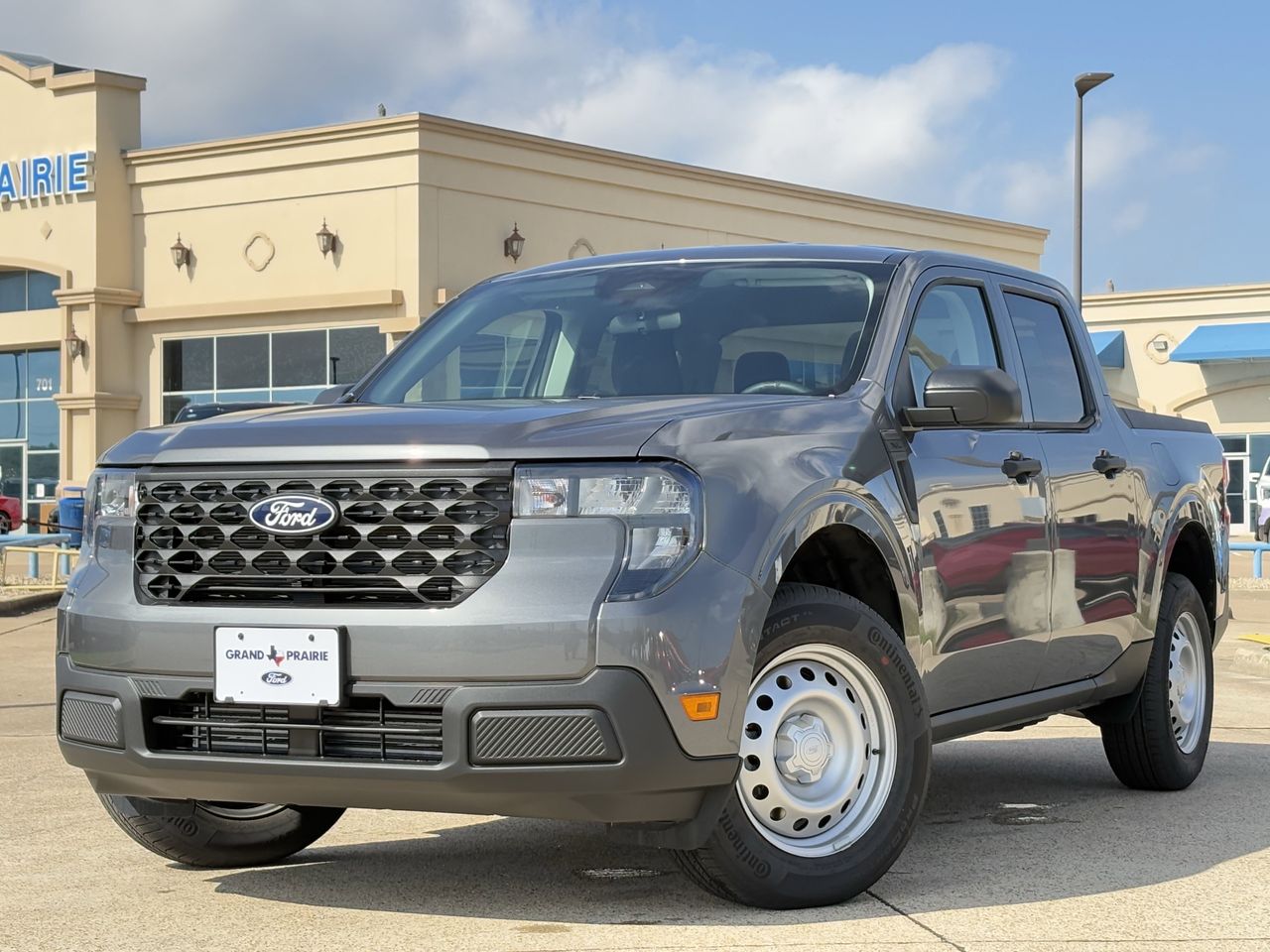 2025 Ford Maverick XL photo 2