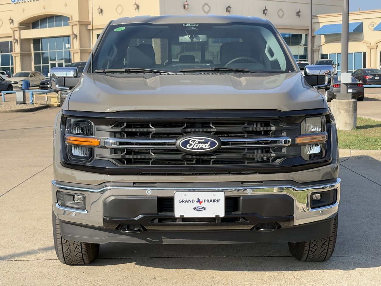 2025 Ford F-150 XLT - Photo 8