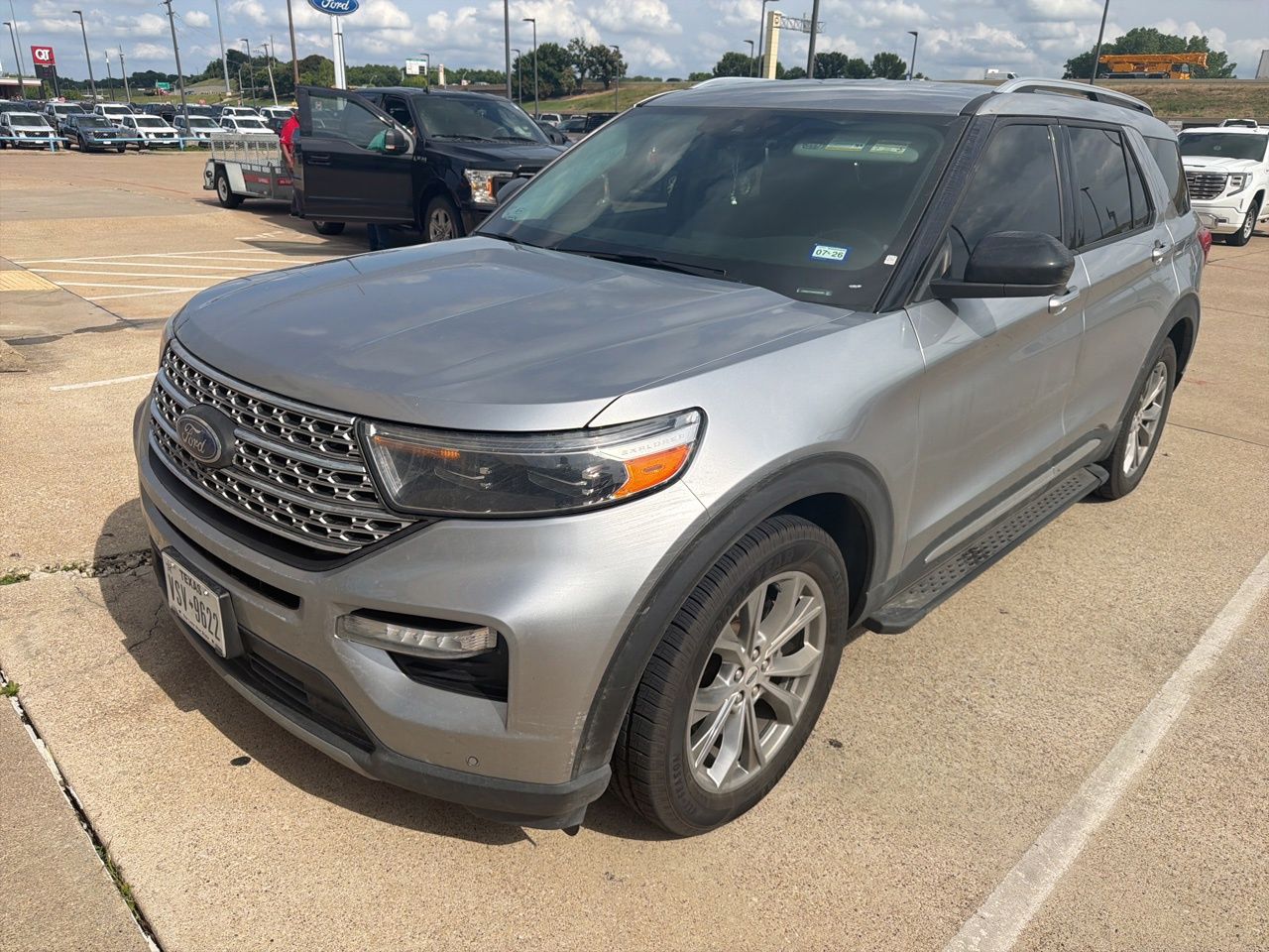 2022 Ford Explorer's photo