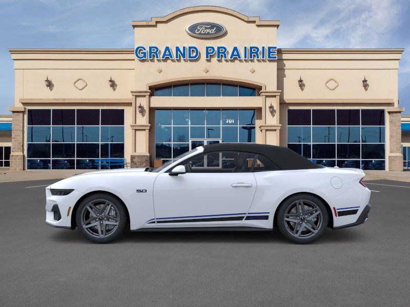 2025 Ford Mustang GT Premium Convertible photo 3