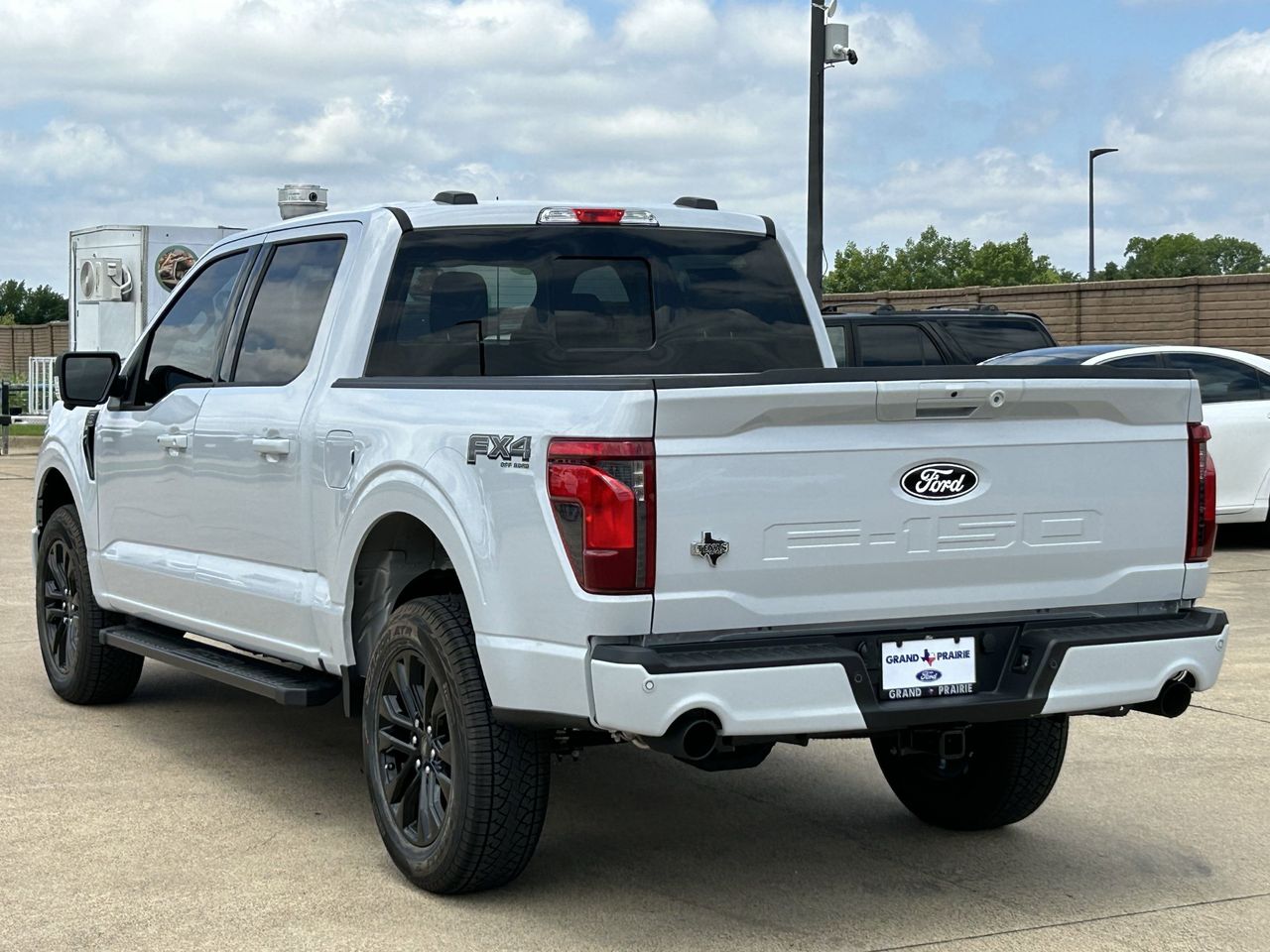 2025 Ford F-150 XLT photo 4