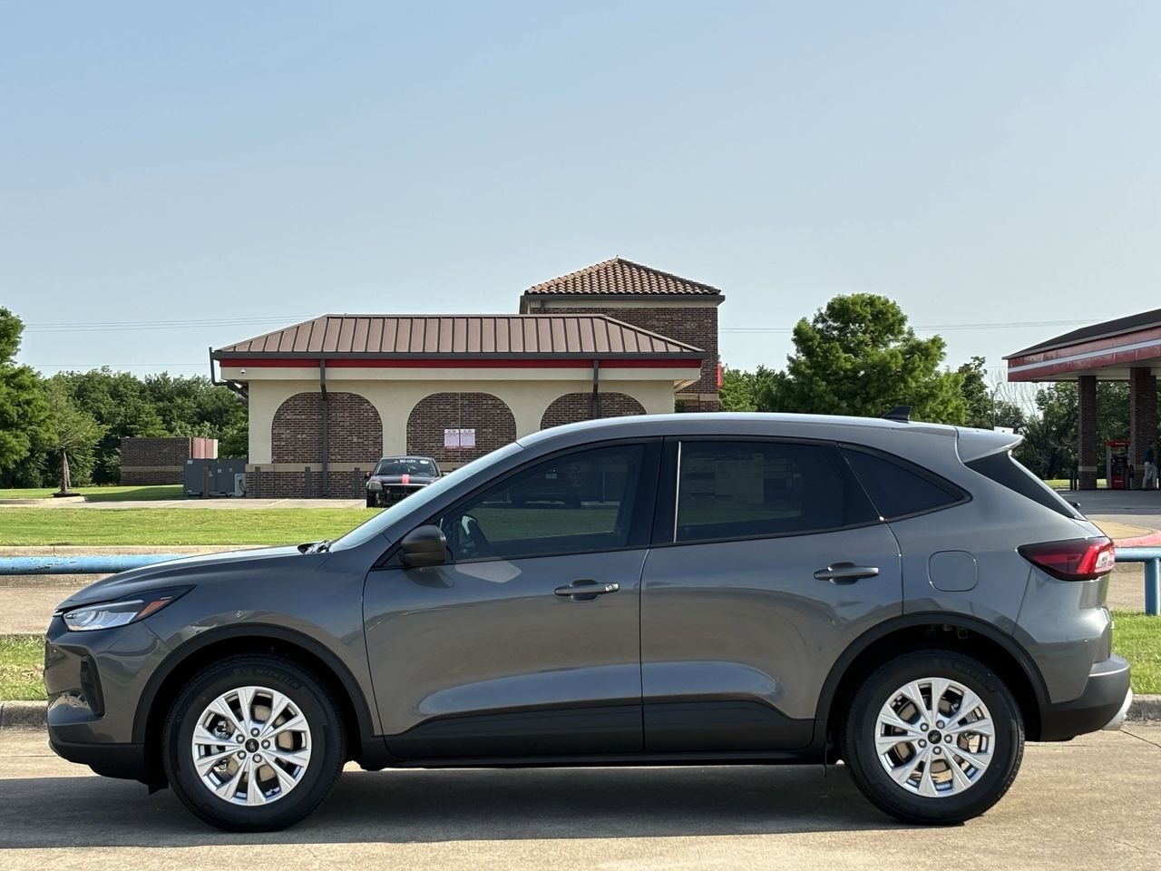 2025 Ford Escape Active photo 2