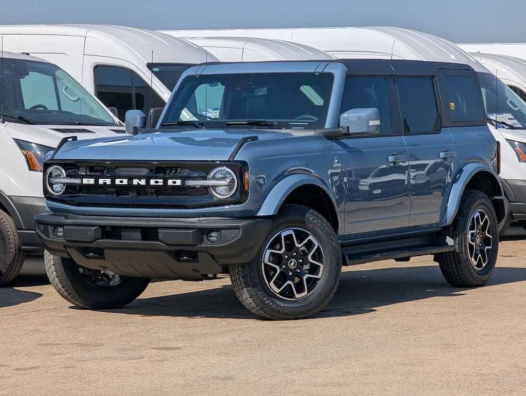 New 2025 Ford Bronco Outer Banks SUV