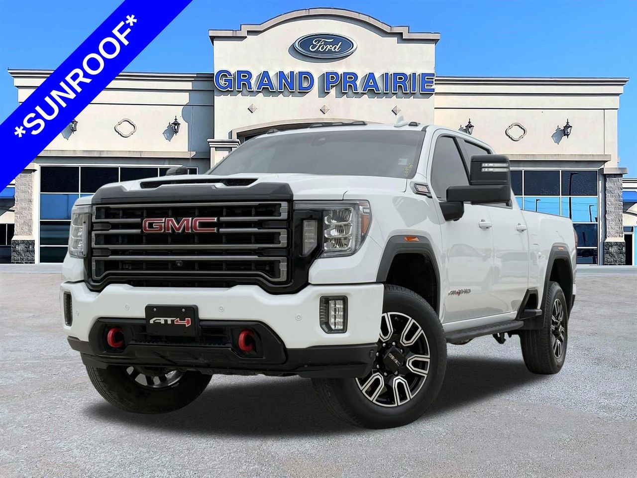2022 GMC Sierra 4WD Crew Cab Standard Box AT4's photo