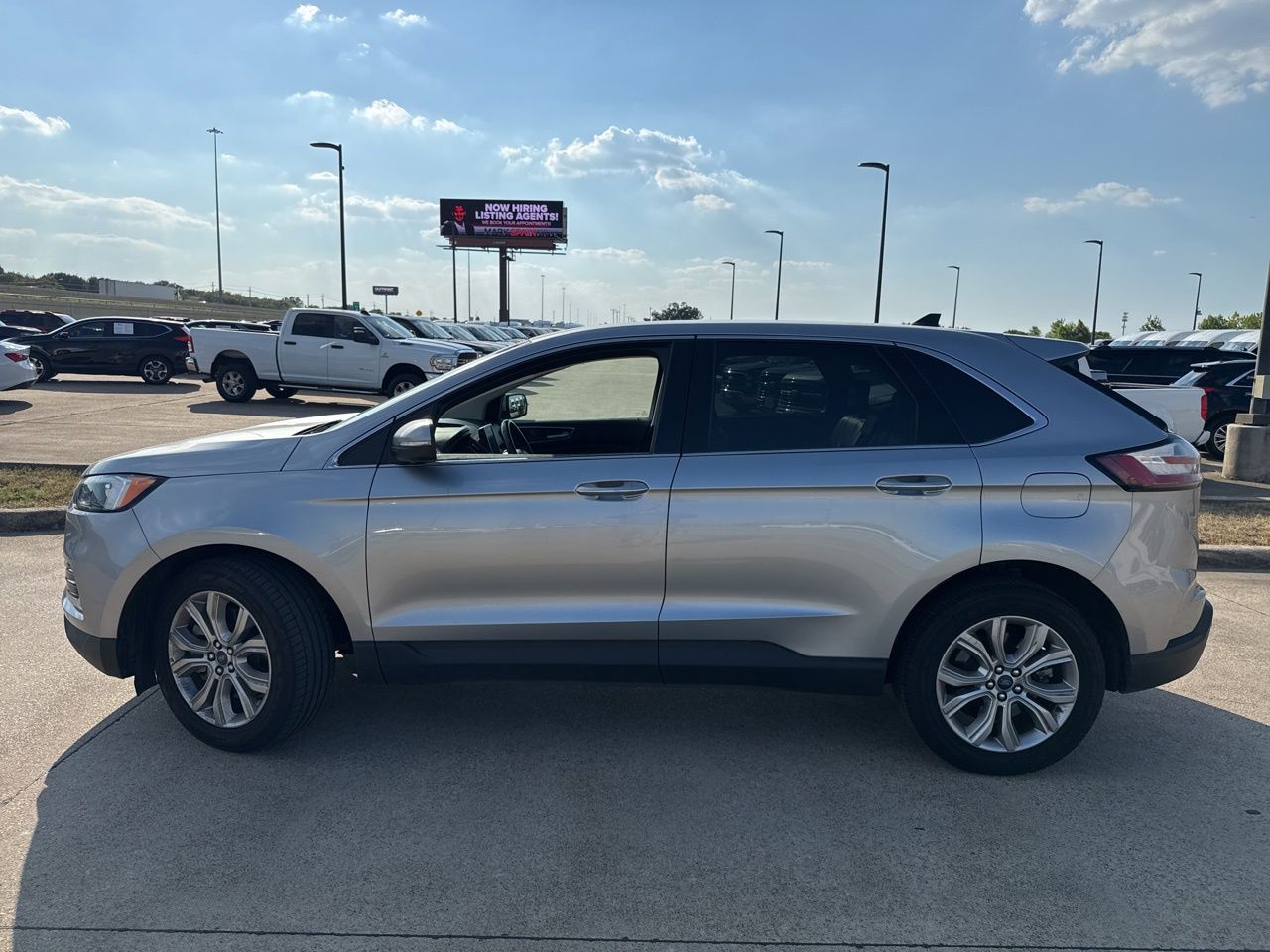 2022 Ford Edge Titanium photo 3