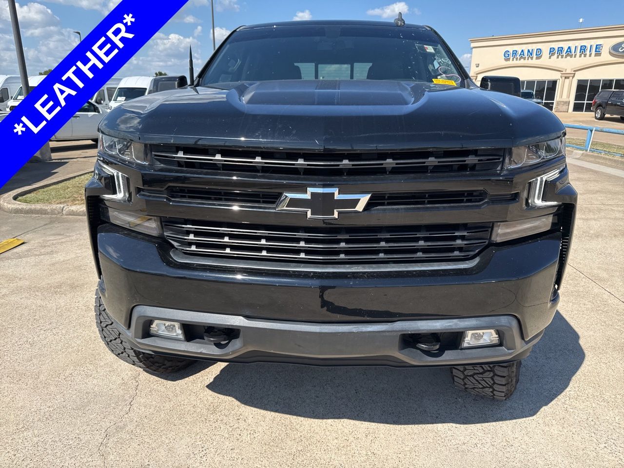 2021 Chevrolet Silverado 1500 RST photo 2