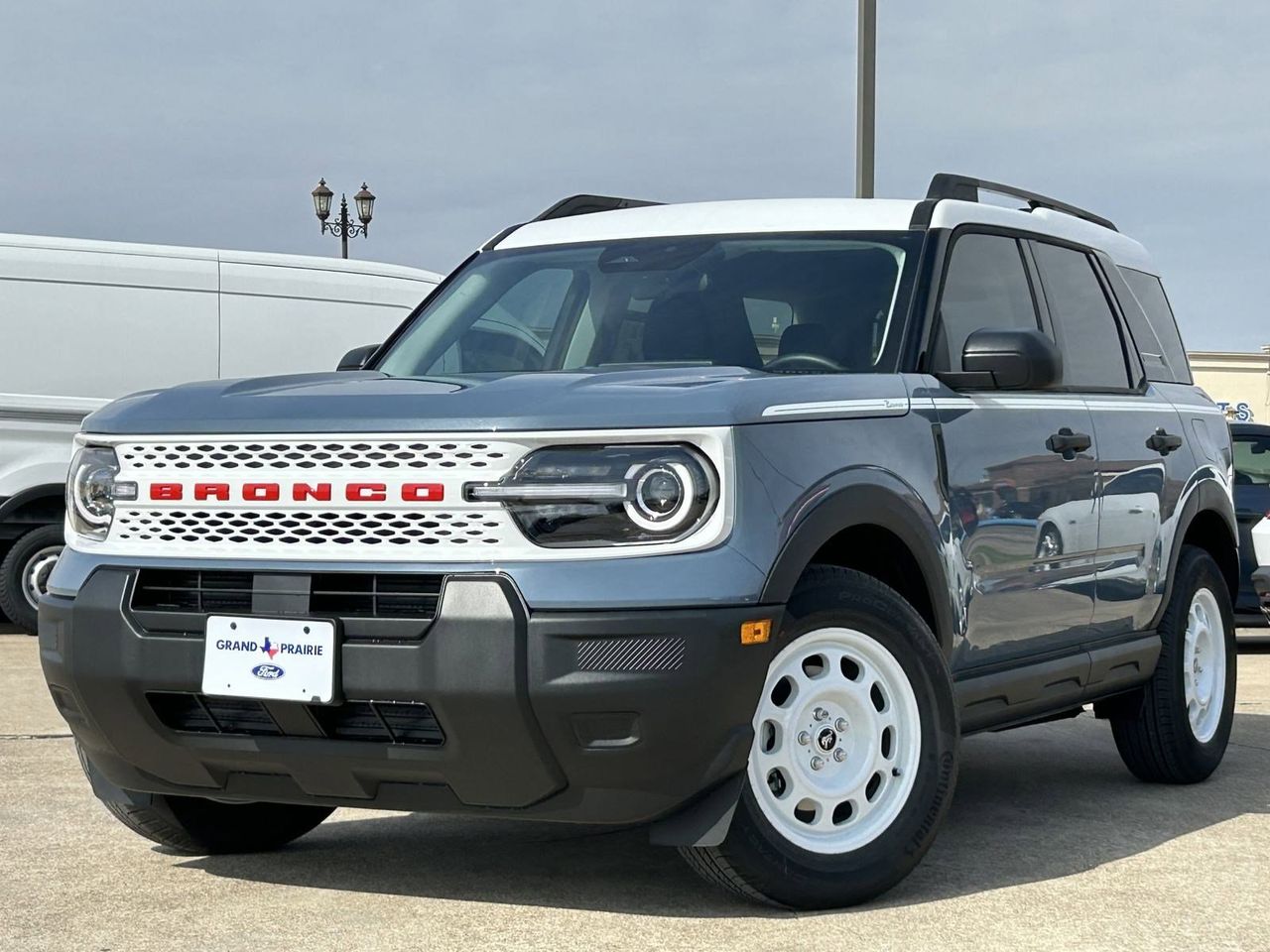 2025 Ford Bronco Sport Heritage photo 2