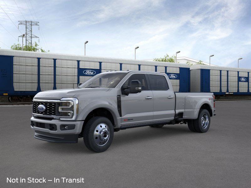 2026 Ford F-450 Super Duty Platinum's photo