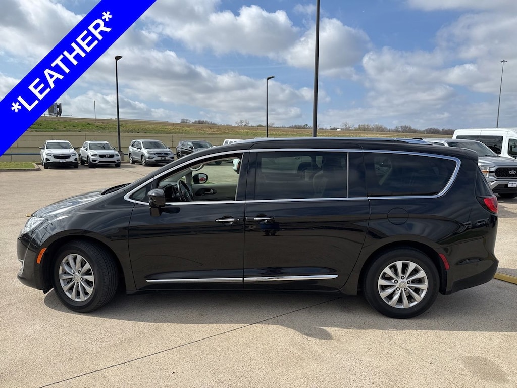 Used 2018 Chrysler
