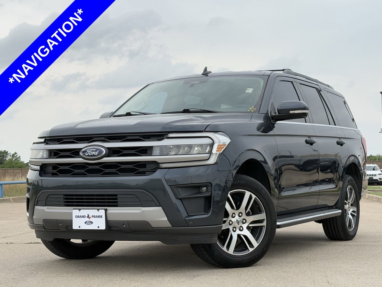 2022 Ford Expedition XLT's photo