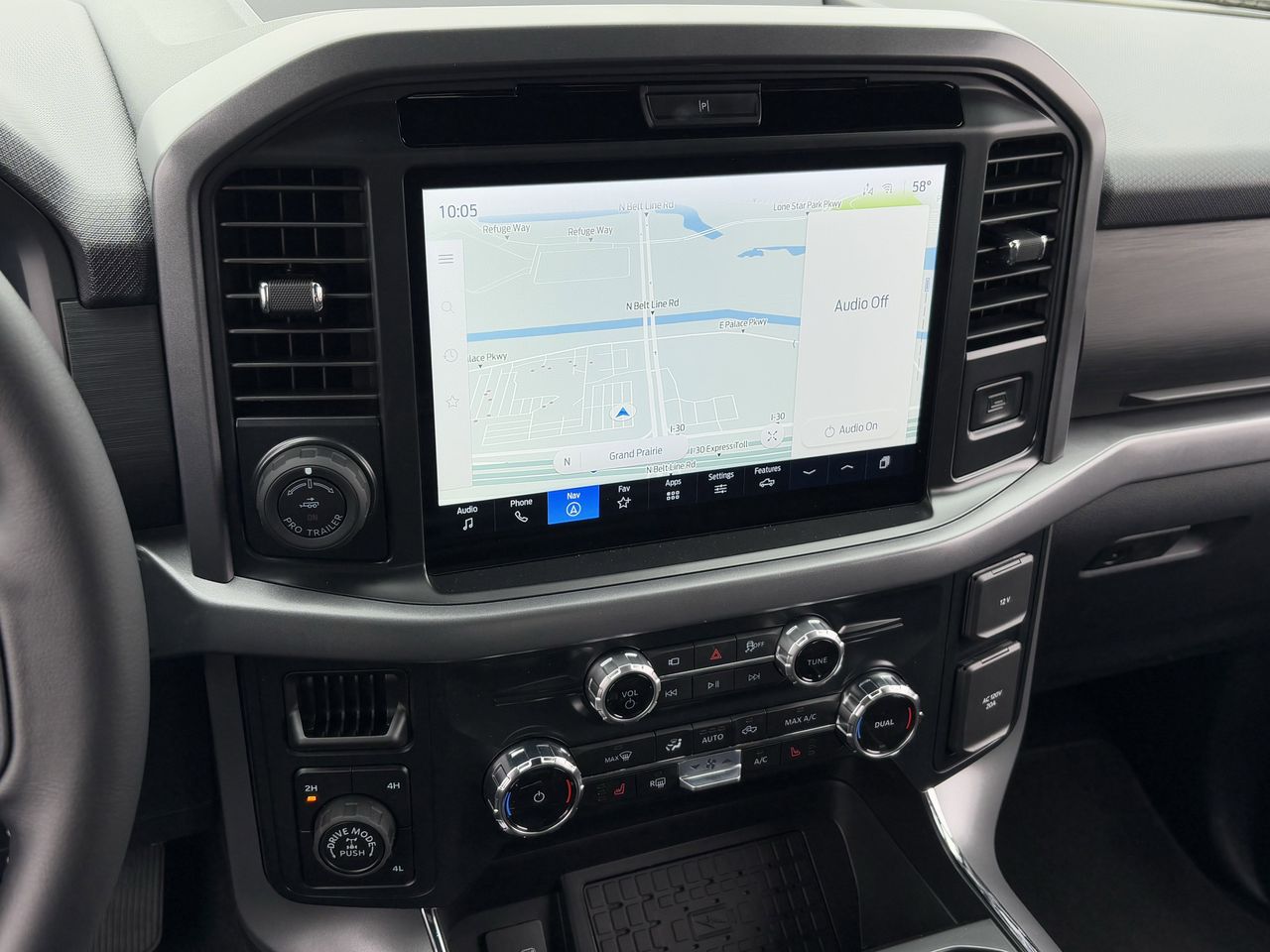 2025 Ford F-150 XLT - Photo 17