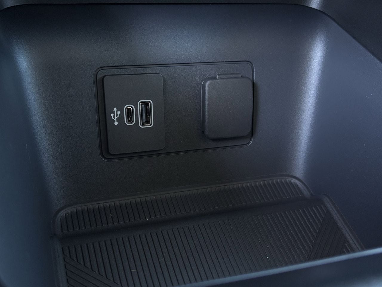 2026 Ford Explorer Active - Photo 20